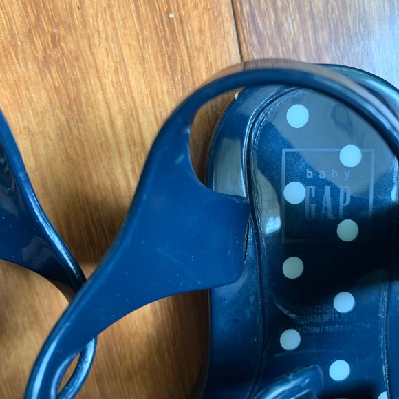 Gap Baby Girls Toddler Navy Jelly Sandals Pool 6 - Picture 4 of 4